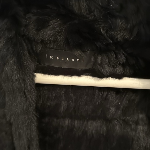 Authentic Rabbit Fur Vest - Picture 2 of 8